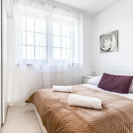 Apartment Gusia *