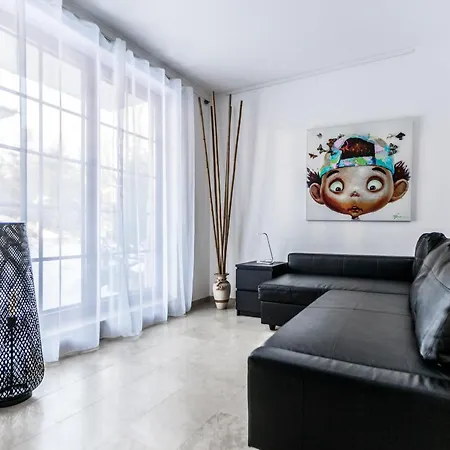 Gusia Apartment *