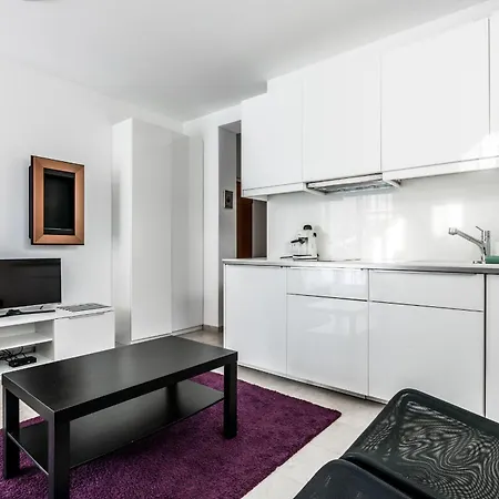 Gusia Apartment *