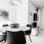Gusia Apartman *